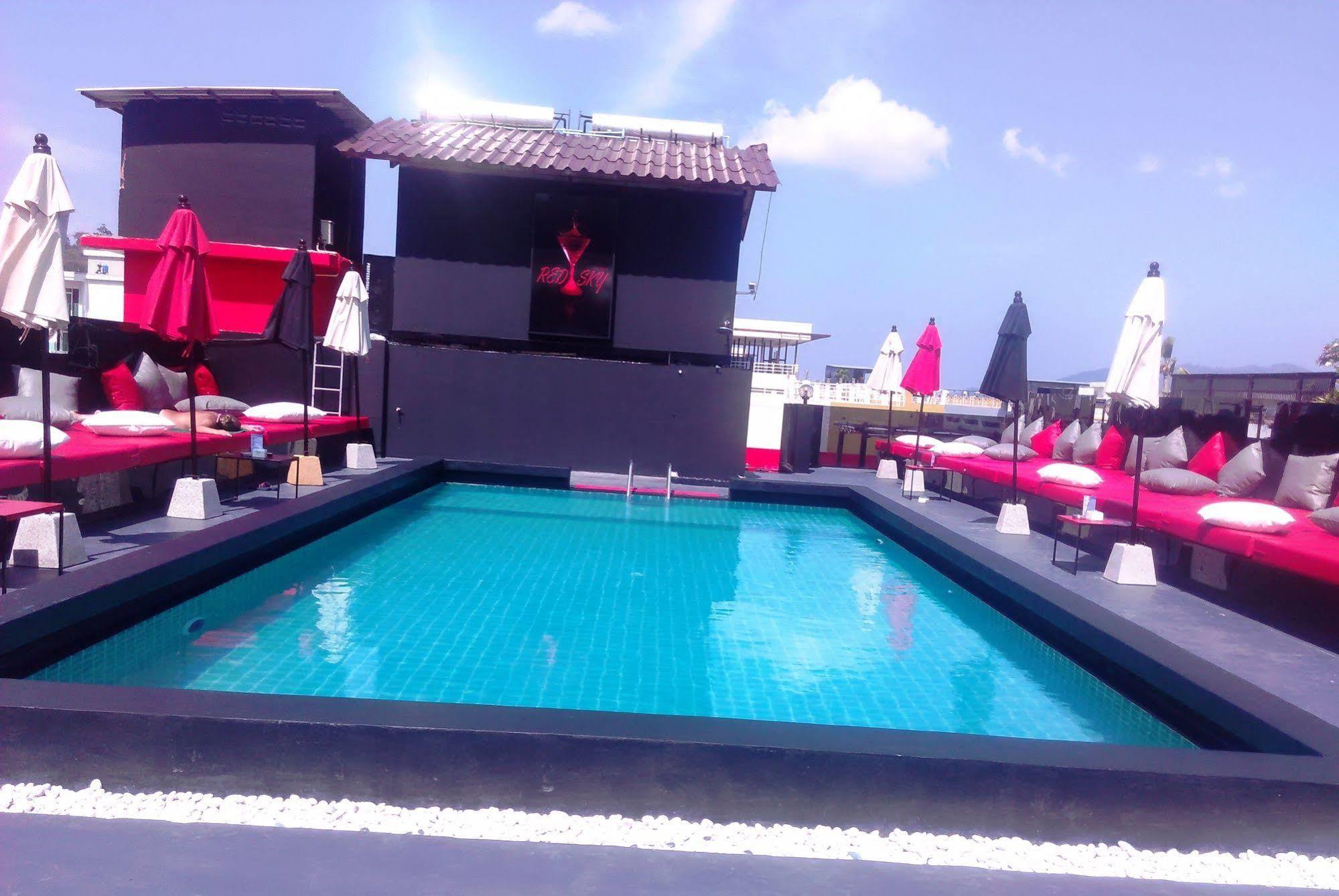 Sharaya Patong Hotel Exteriör bild