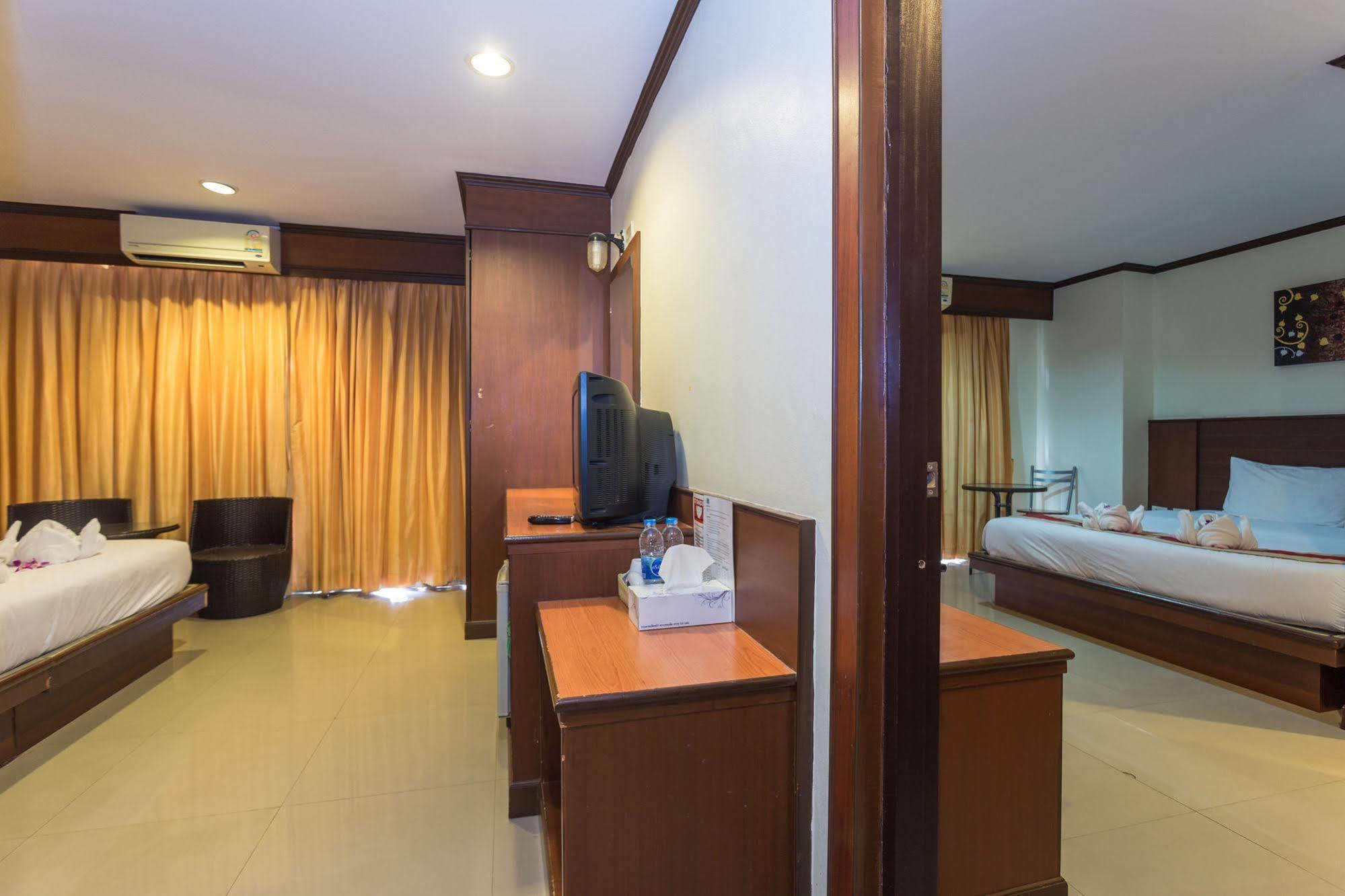 Sharaya Patong Hotel Exteriör bild